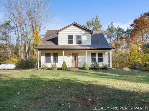 6615 129th Ave, Fennville, MI 49408