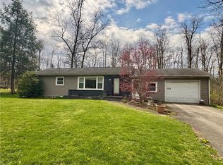 132 School St, Laughlintown, PA