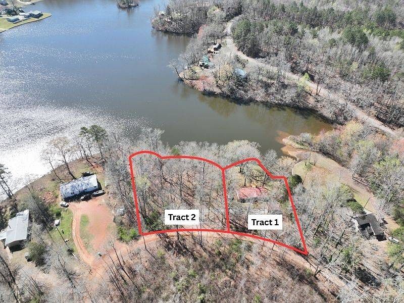 1st image of 2 Lakeside Ln