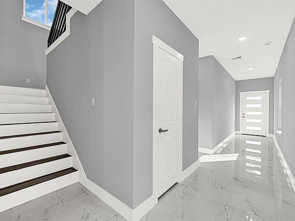 5th image of 6605 Apollo St