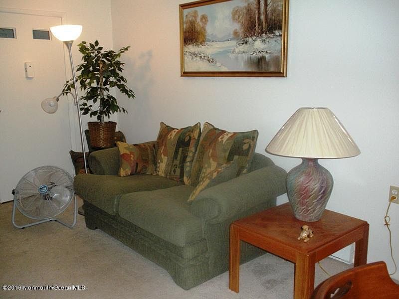 1st image of 37D Cambridge Ct #100D