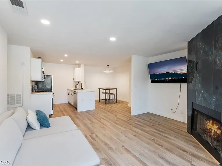 2200 Fort Apache Rd #1013 — Photo 4