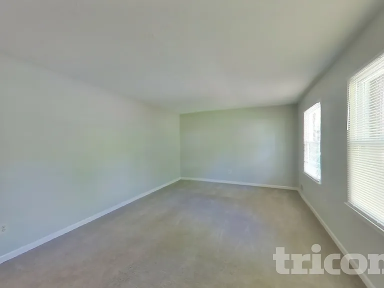 5818 Northspring Dr — Photo 3