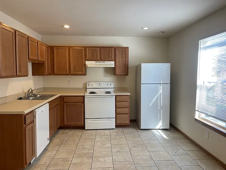 104 K C Heights Dr — Photo 8