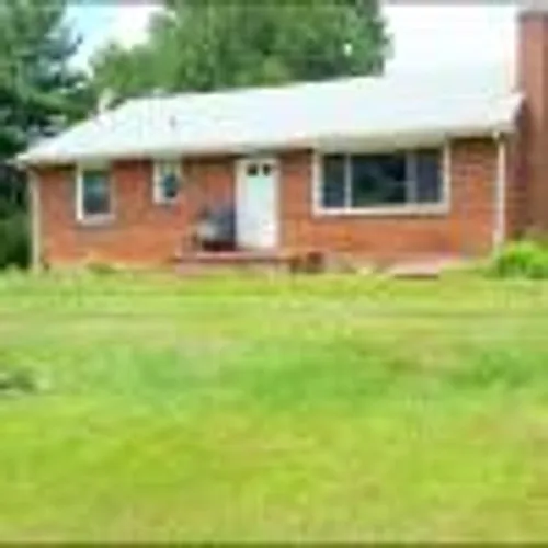 407 Laxton Rd Photo 1