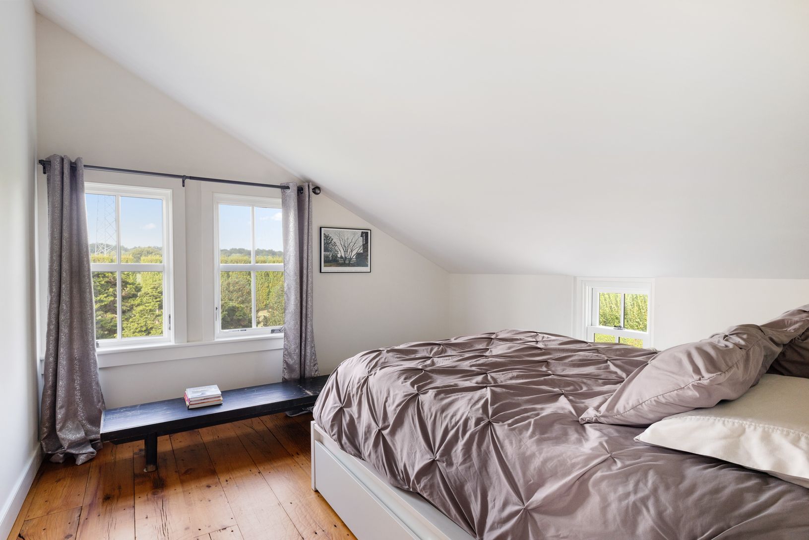  Bedroom accessed by 2nd staircase