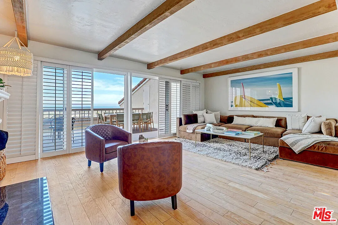 2 bed, 2.0 bath, 1470 sqft, $5,800 — Photo 1
