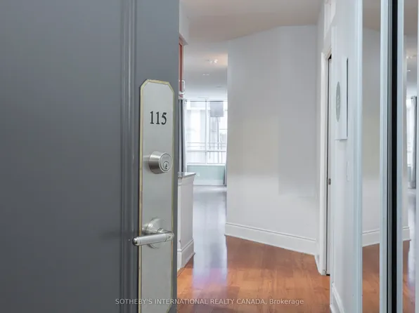 5233 Dundas St W #115, Toronto, ON M9B 6M1