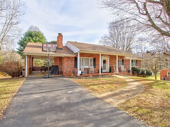 2nd image of 16 Wellington Dr