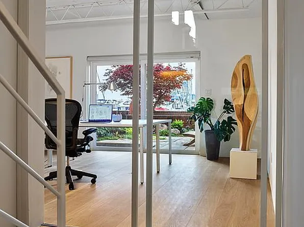 2439 Boston St, Baltimore, MD 21224