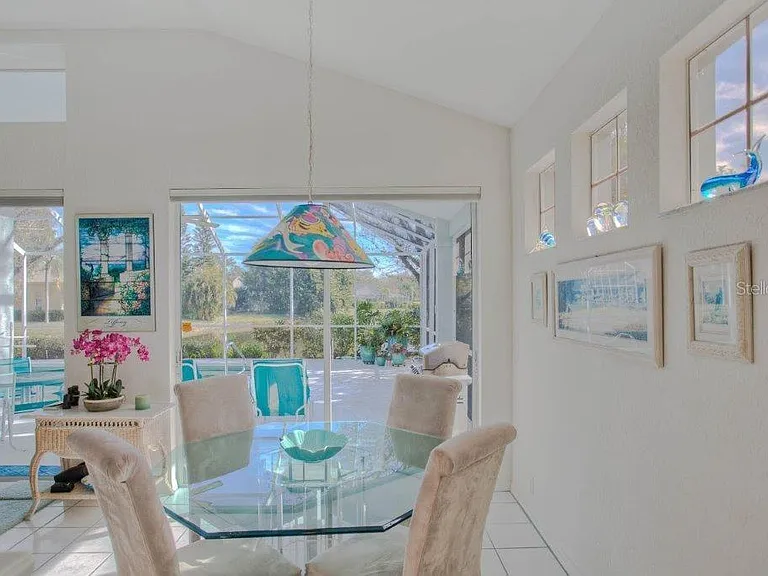 7101 Victoria Cir — Photo 11
