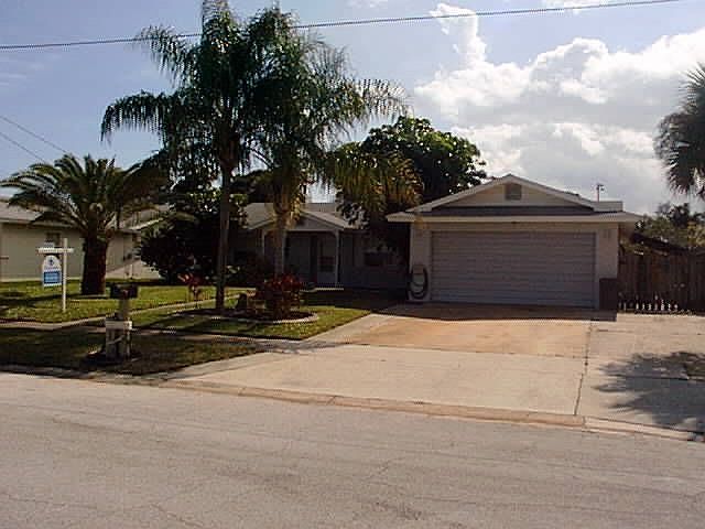 2nd image of 1425 Angler St