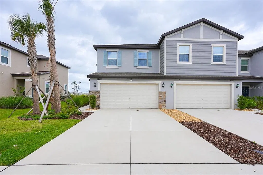 3 bed, 2.5 bath, 1801 sqft, $2,350 — Photo 3