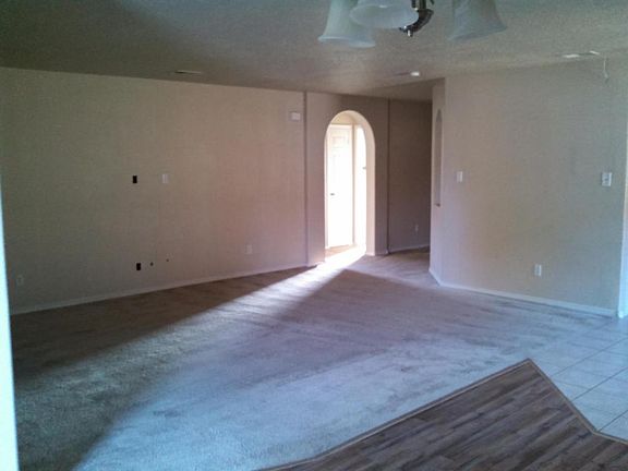 4th image of 104 Avenida Jardin