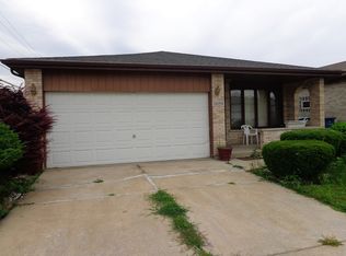 1059 Herbert Breclaw Dr, Calumet City, IL