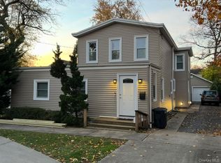 234 Foxhurst Rd, Oceanside, NY 11572