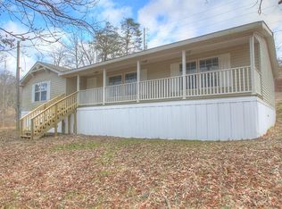 360 Mill Knob Rd, Stanton, KY 40380