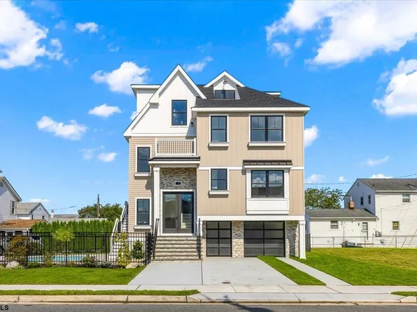 323 N Huntington Ave, Margate, NJ 08402