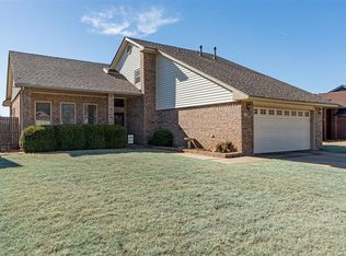 1500 NE 26th St, Moore, OK 73160