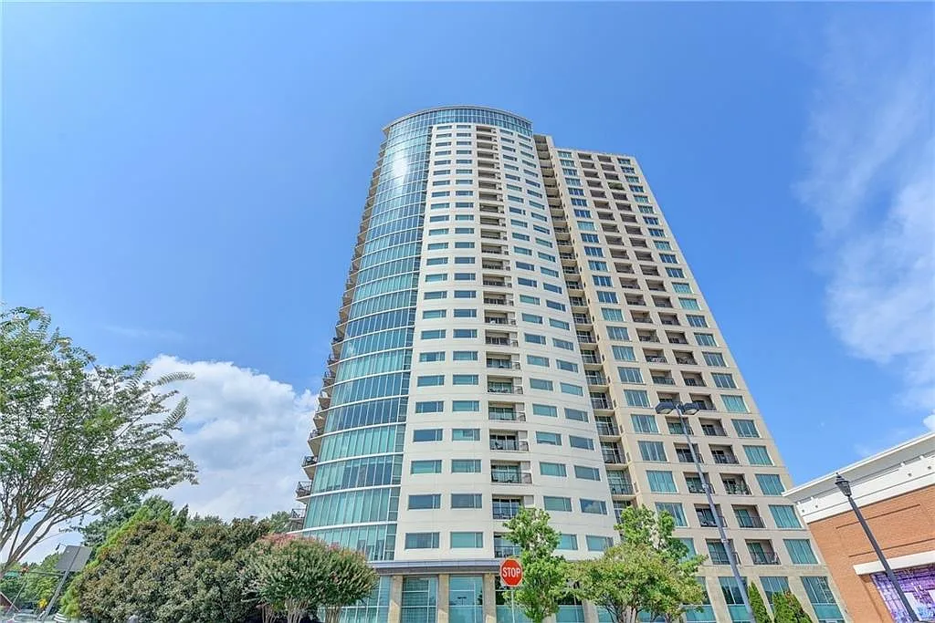 1 bed, 1.0 bath, 882 sqft, $1,800 — Photo 2
