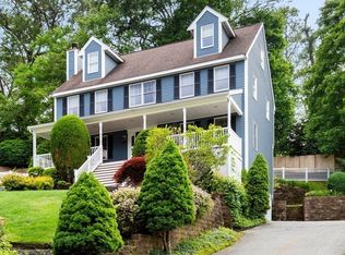 5 Memory Ln, Wakefield, MA 01880
