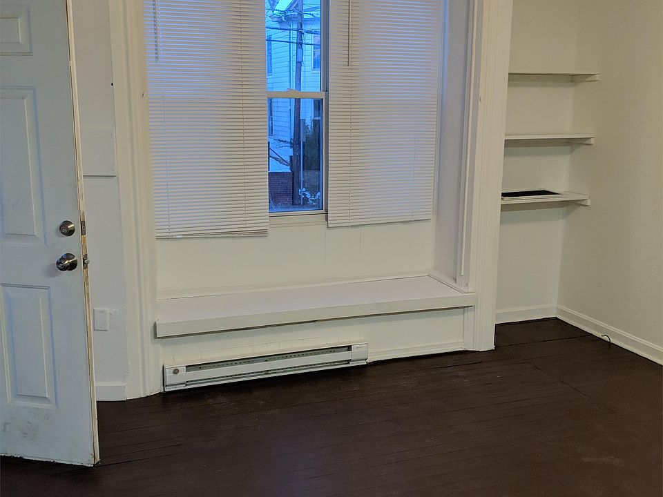 2nd image of 15737 Fenton Ave APT 6