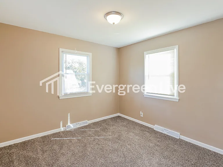 10616 E 14th St S — Photo 11