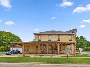 433 7th St, Baraboo, WI 53913