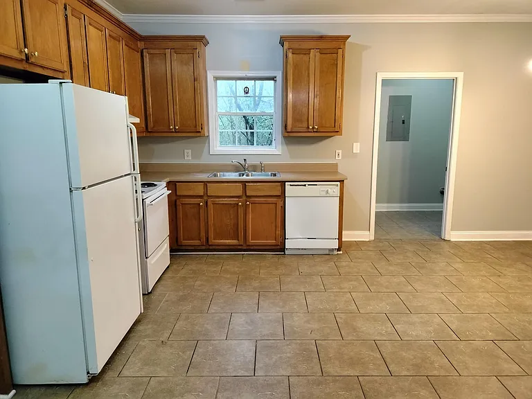 31 Jordan Rd — Photo 4