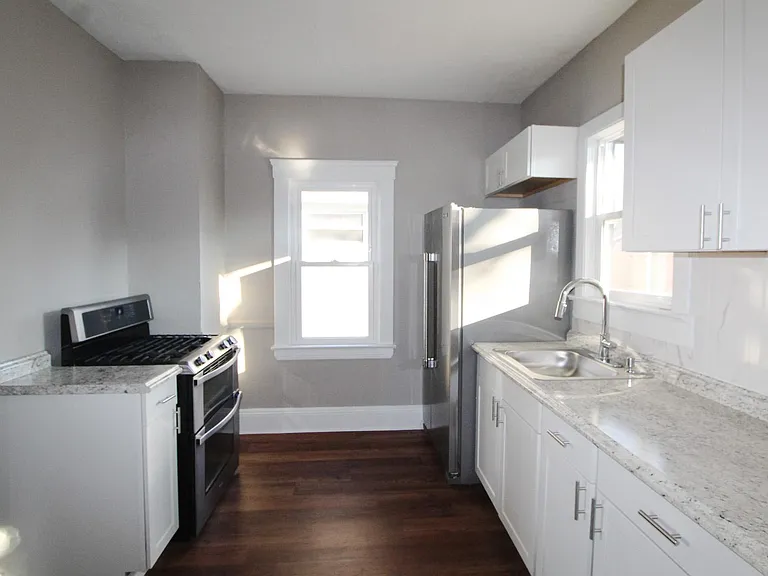 11920 Browning Ave — Photo 26