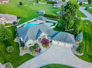 30306 Copperfield Ln, Granger, IN 46530