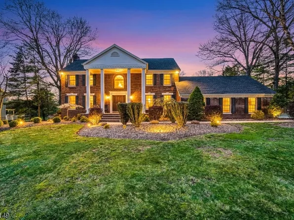 7 Jean Ct, Old Tappan Boro, NJ 07675