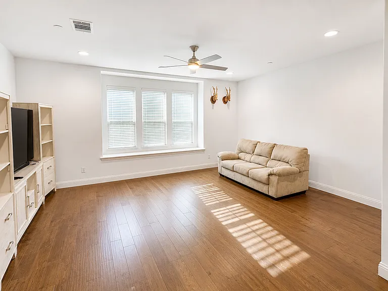 3029 Decker Dr — Photo 4