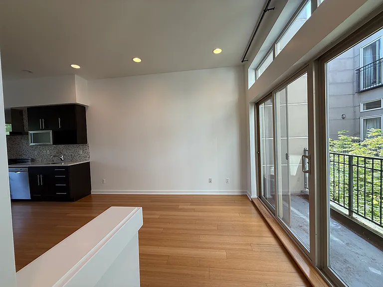 6013 Roosevelt Way NE — Photo 6