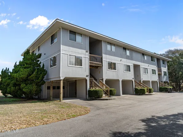 35 Foxfire Trace, Oak Island, NC 28465
