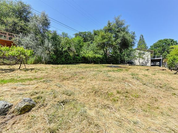 4th image of 400 Foresthill Ave