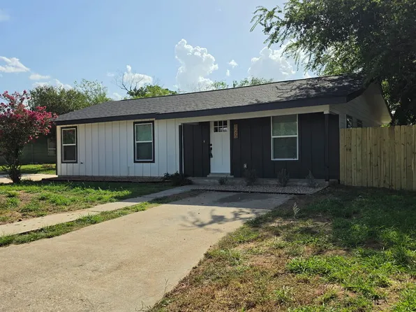 925 COLEMAN ST, Poteet, TX 78065
