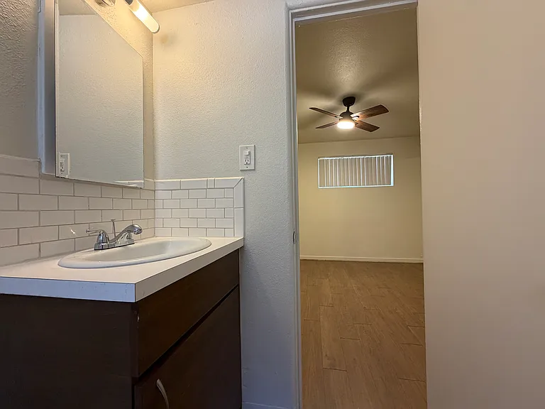 4420 N 8th Ave #5 — Photo 9