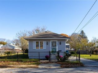29 Booth Ave, Riverside, RI 02915