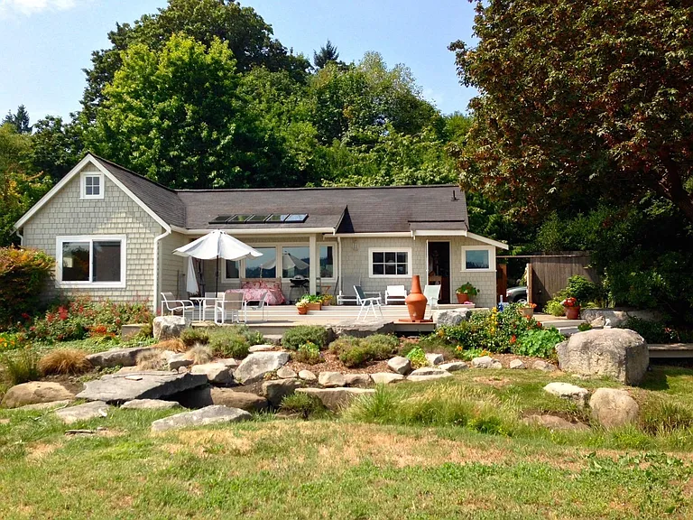 24520 Vashon Hwy SW — Photo 1