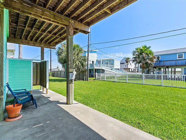 3923 Reeves Dr — Photo 29