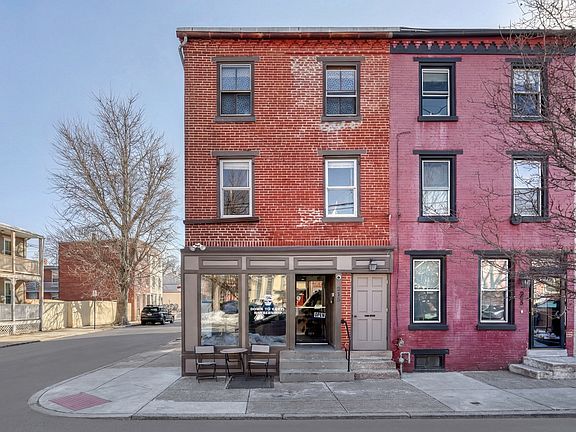2nd image of 215 Reily St #3