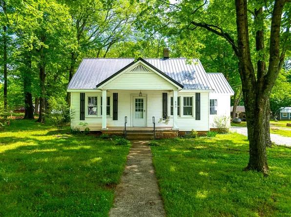 803 Main St, Huntland, TN 37345