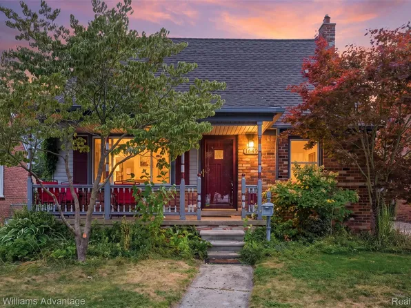1649 Hollywood St, Dearborn, MI 48124