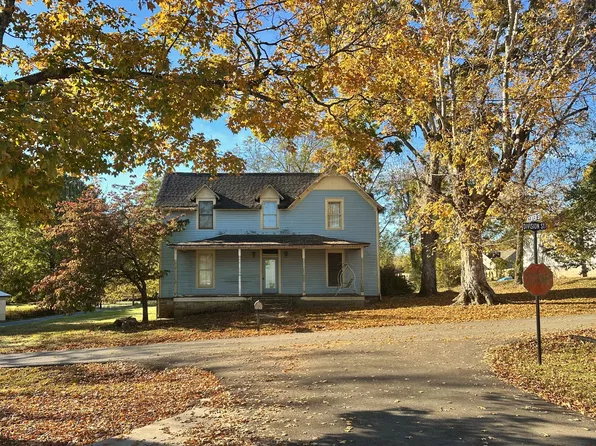 110 Division St, Normandy, TN 37360
