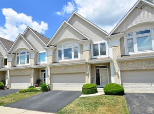 374 Aaron Ln, Bolingbrook, IL 60440