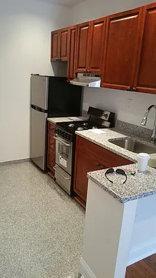 Rented by Chartwell Manhattan Realty | media 11