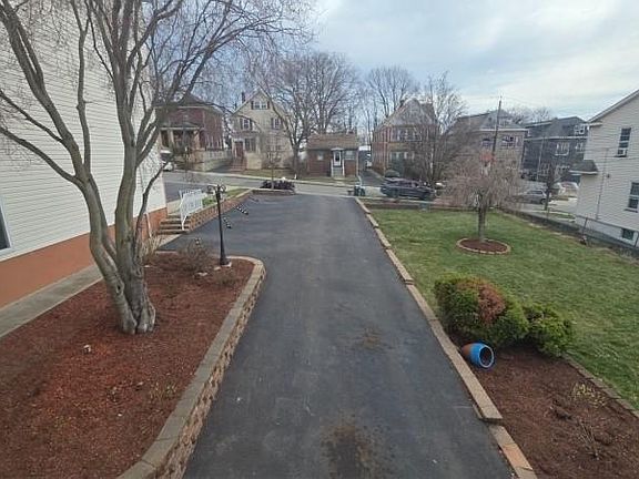 3rd image of 342 Sherman St