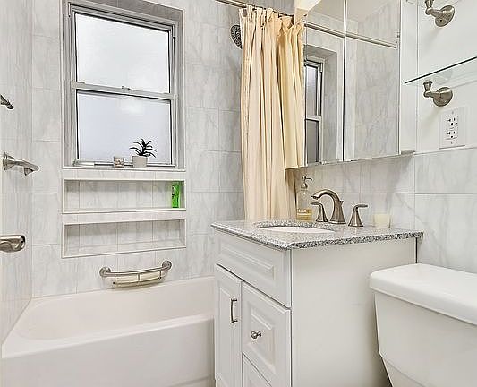 5th image of 128 W 138th St #6E