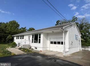 7108 Ordway Rd, Centreville, VA 20121